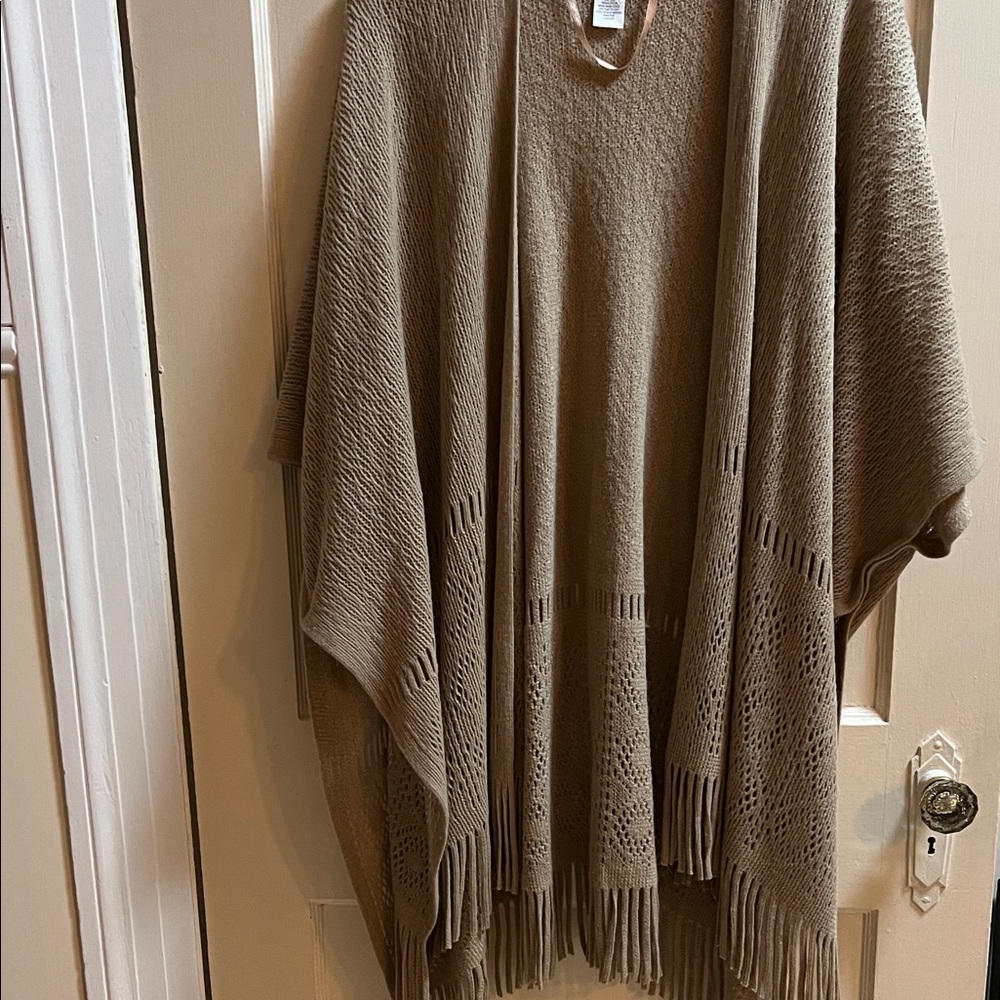 Elegant Tan Women's Sweater